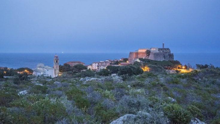 Capraia. L’eden che non ti aspetti all’incrocio dei mari