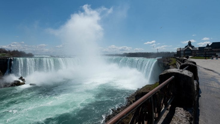 Canada-Usa, il confine terrestre più lungo del mondo riapre dopo quasi un anno e mezzo. Ma solo a metà