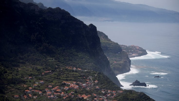 Covid, Madeira zona franca Ue. Accesso libero anche a chi ha ricevuto i vaccini non approvati dall’Ema