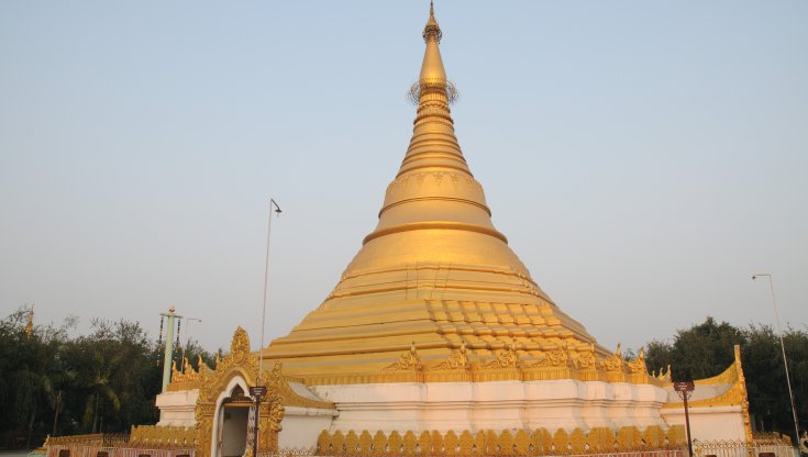 India, Modi inaugura aeroporto nella capitale del buddhismo. “Più di 200 nuovi scali nei prossimi 3-4 anni”