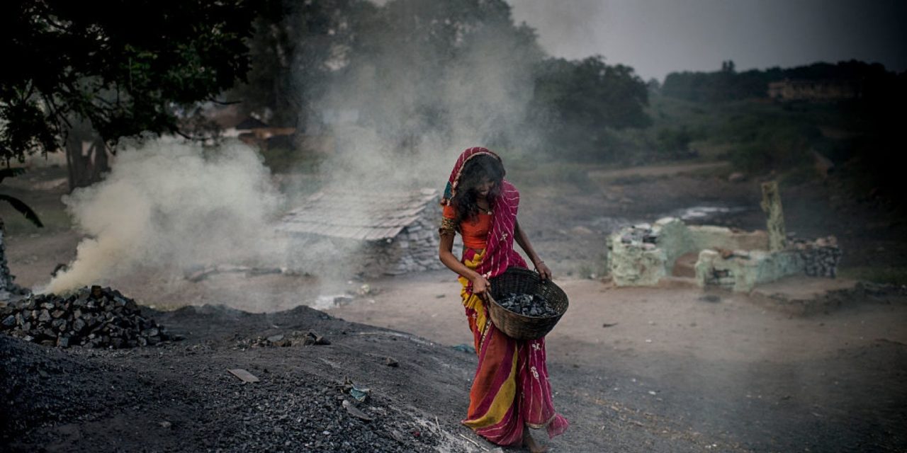 Nubi nero carbone su Cop26. L’India: “Continueremo a estrarlo’