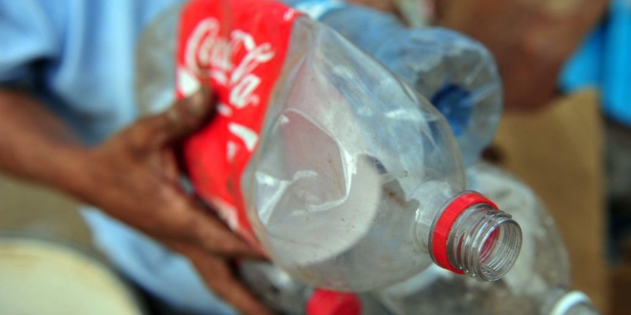 Coca-Cola e Pepsi tra i più grandi inquinatori per la plastica