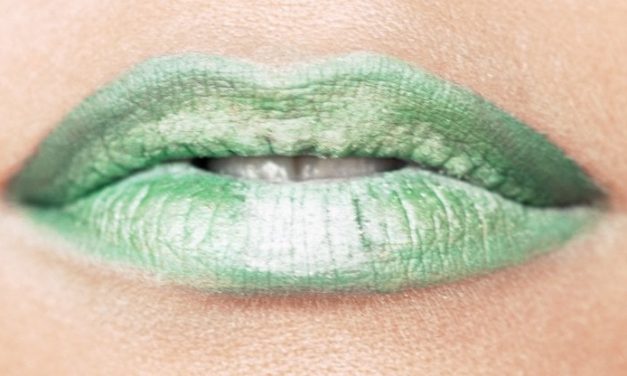 Il trucco verde c’è e si vede, dall’etichetta al packaging