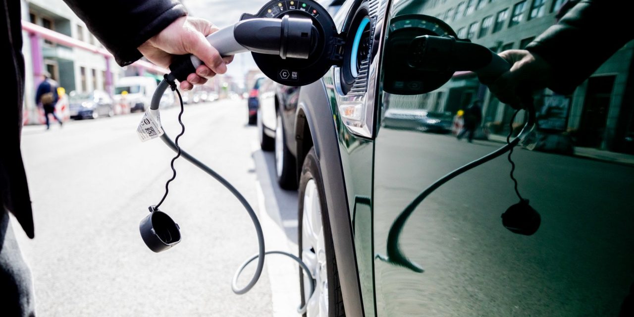 Palermo non è una città per auto elettriche: ha solo 23 punti di ricarica