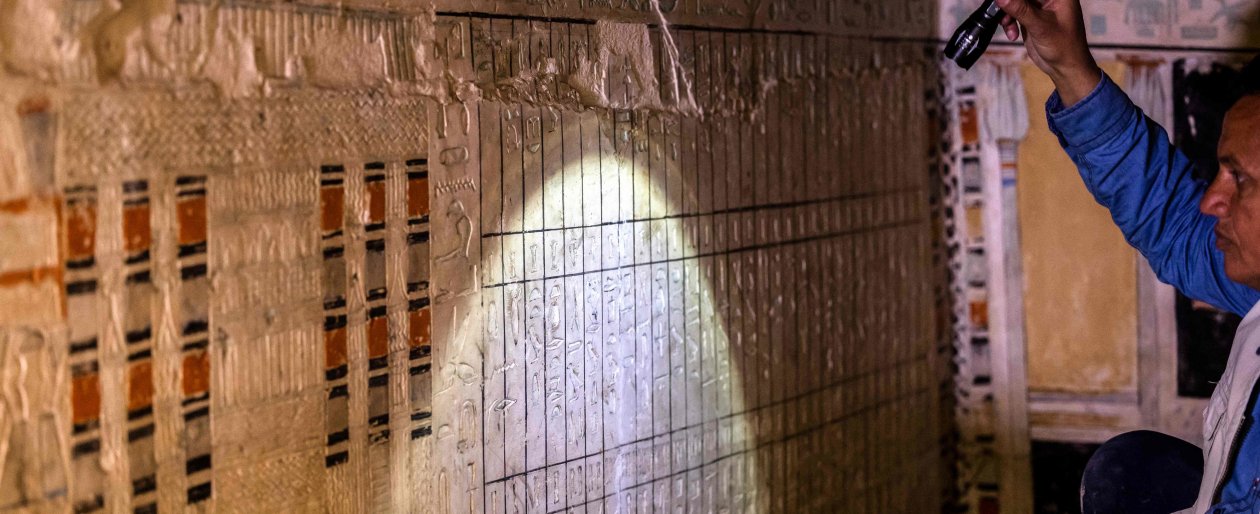 Egitto, scoperte 5 nuove tombe a Saqqara. Hanno almeno 4mila anni