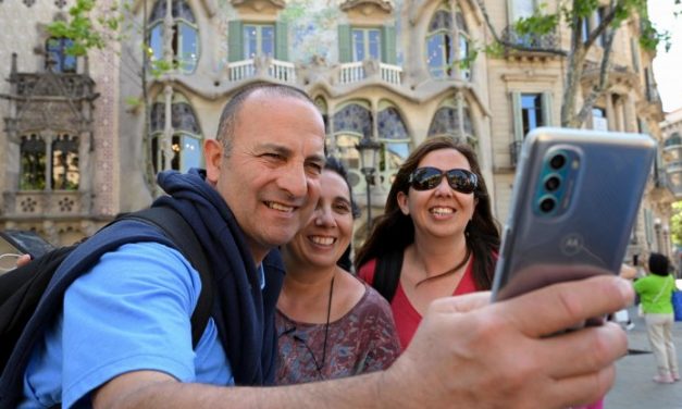 Barcellona, tornano i turisti e i conflitti coi residenti. “Due anni sprecati: avremmo dovuto cambiare il nostro modello”