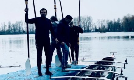 Da Milano a Venezia a colpi di remi sul Po: l’impresa eccezionale salpa dalla Darsena per raccontare il Grande fiume malato