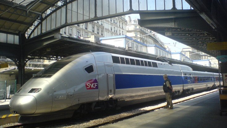 Parigi-Berlino in 7 ore: Sncf lancia l’alta velocità fra le capitali francese e tedesca