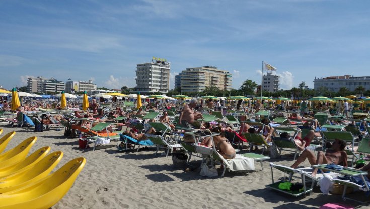 Turismo:  caldo spingerà 1 italiano su 2 fuori casa nel ponte del 2 giugno