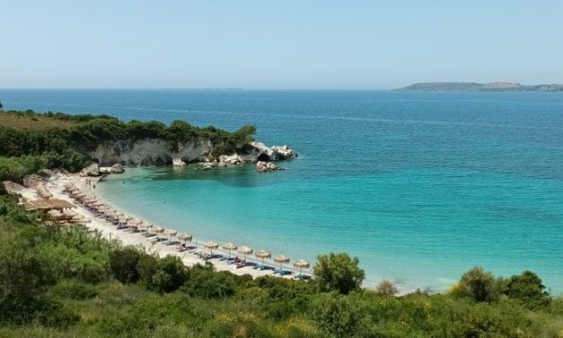 Spiagge, storia, leggende e quell’incredibile mare underground. I segreti di Cefalonia