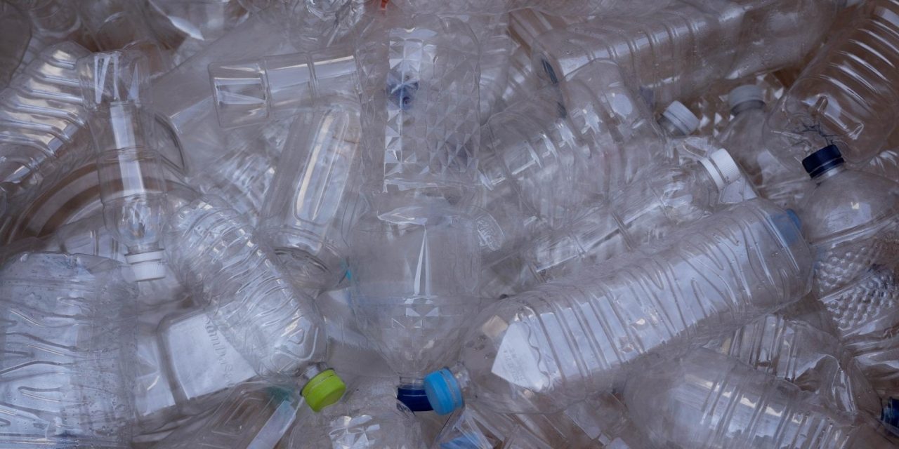 Che fine fa la plastica che ricicliamo in Italia: i dati 2021