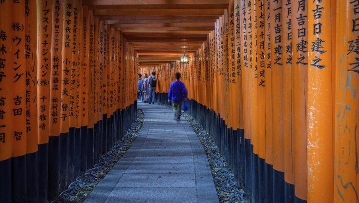 Giappone. Kyoto come Venezia e Barcellona. “Stranieri, bentornati, ma…”