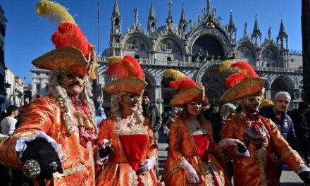 Turismo. Santanchè: Carnevale da 4,4 milioni di turisti, 2023 anno del “sorpasso” sul 2019