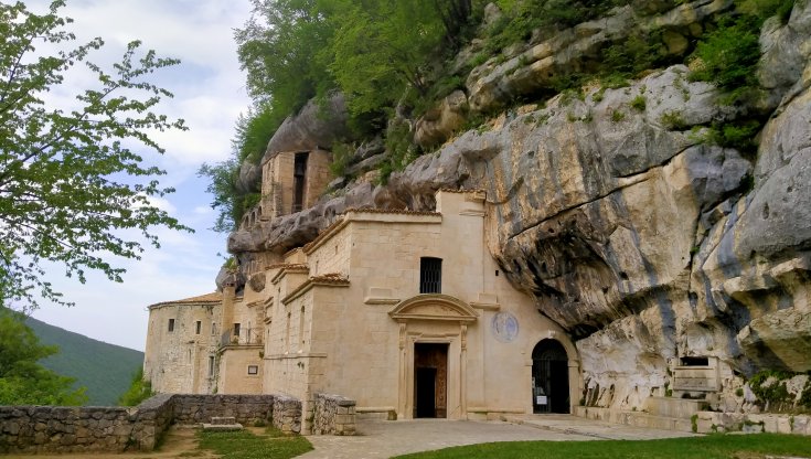 Touring Club. Tre nuovi Cammini Certificati. Tra Toscana e Calabria, scopriamoli