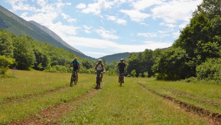 Lazio-Abruzzo: il Cammino dei briganti raddoppia, ora è anche per mountain bike