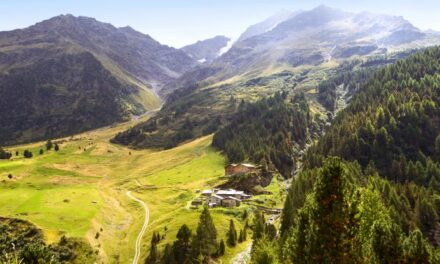 Santa Caterina Valfurva. Due secoli di turismo montano, Scopriamo la perla ai piedi del Gavia