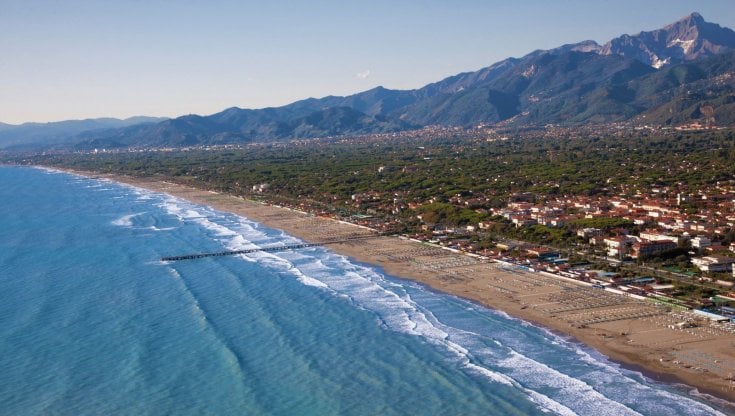 Forte dei Marmi ritrova uno dei suoi simboli: nell’Hotel Byron rinasce un pezzo di storia del turismo versiliano