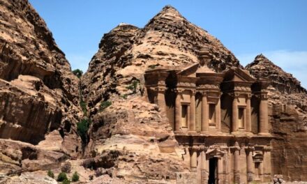 Giordania, un trekking tour tra Petra, Wadi Rum e gli altri gioielli del Patrimonio Unesco