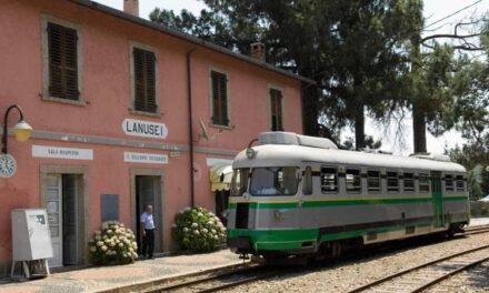 Sardegna, rinasce il Trenino Verde: la linea storica più lunga d’Europa sarà il fulcro del turismo slow