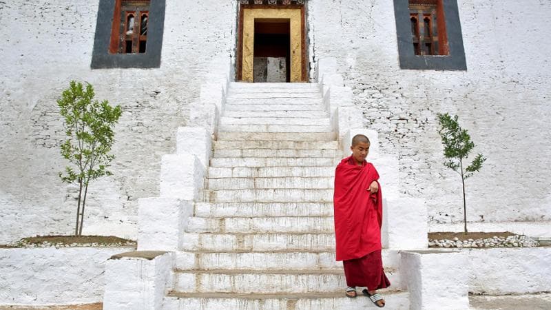 Il Bhutan, l’Himalaya cara alla Hollywood buddista, è un po’ meno da ricchi: “solo” 100 euro al giorno per entrare