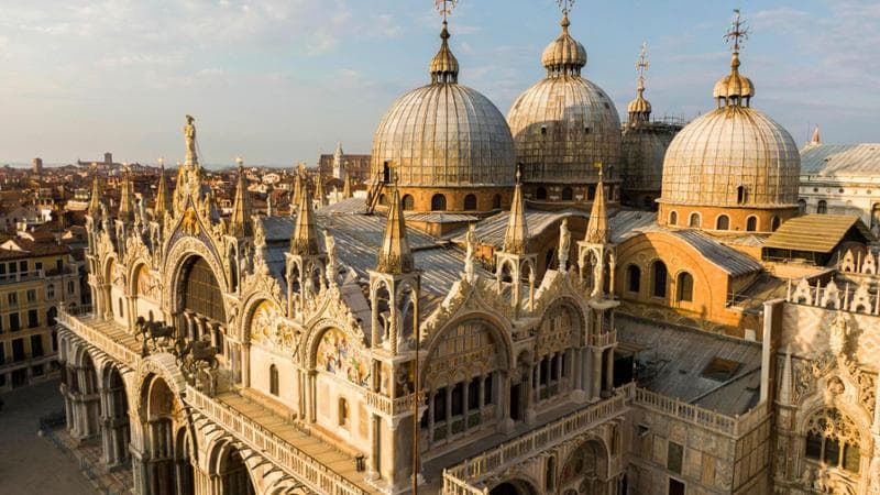 Venezia, 3 euro per entrare a San Marco anche a minori e disabili che non devono pagare. Licenziati sei addetti