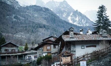 Valle d’Aosta, la nuova classificazione degli hotel. Via libera all’albergo diffuso