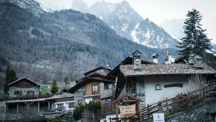 Valle d’Aosta, la nuova classificazione degli hotel. Via libera all’albergo diffuso