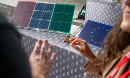 Fotovoltaico a colori o trasparente: a Bolzano c’è il laboratorio dei pannelli “non convenzionali”