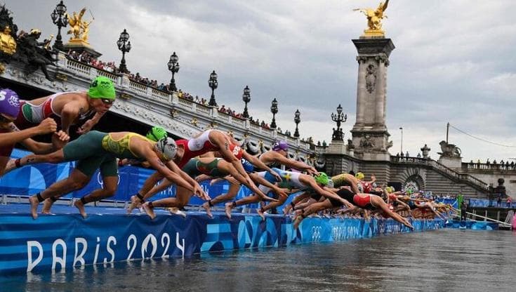 Olimpiadi 2024, cosa ci insegna il tentativo di rendere balneabile la Senna