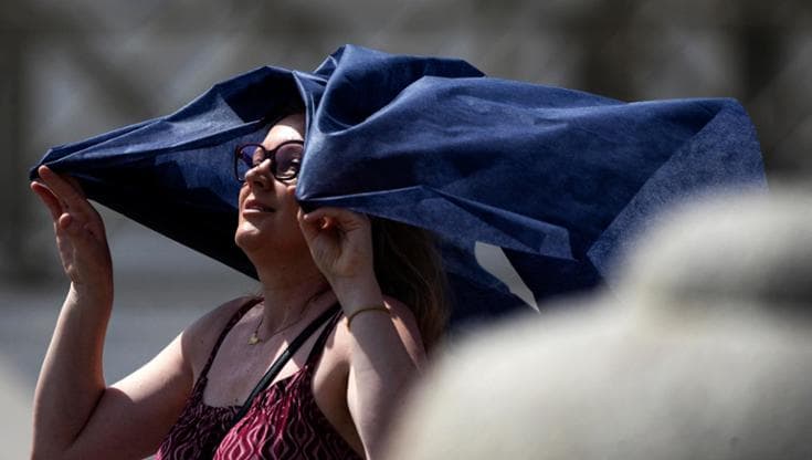 Clima, 28mila morti all’anno per il caldo in Italia entro il 2100 con +3 gradi: tre volte quelli di oggi