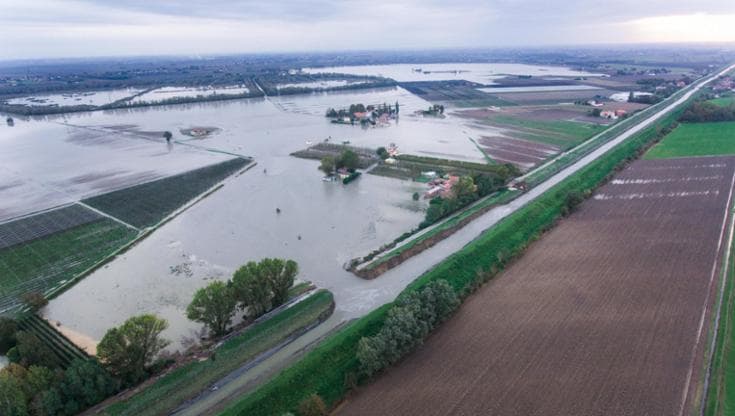 Per prevenire i disastri climatici ridiamo spazio ai fiumi