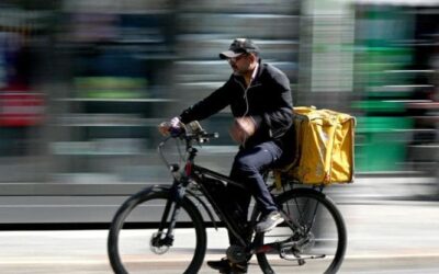 Le ondate di calore (e il meteo estremo) fanno crescere il food delivery