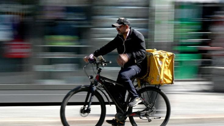 Le ondate di calore (e il meteo estremo) fanno crescere il food delivery