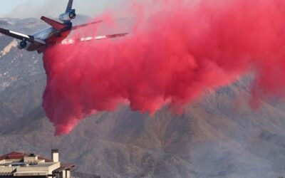 In California timori per l’inquinamento delle polveri rosa usate per ritardare gli incendi