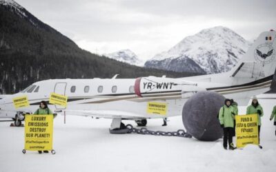 Nonostante i treni gratis, i potenti di Davos continuano a usare i jet privati e ad emettere CO2