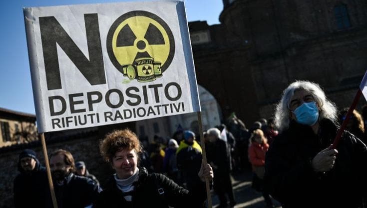 Gli ambientalisti bocciano il ddl sul nucleare: “Decisione antistorica e ideologica”