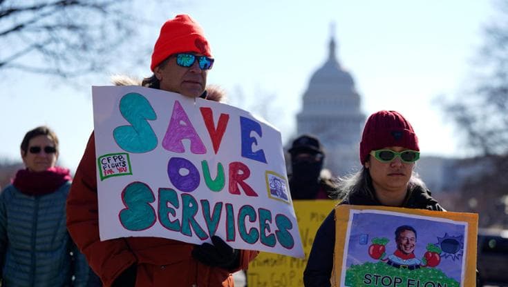 Scienza, le proteste dei ricercatori contro i tagli di Trump: “Conseguenze gravi nella vita reale”