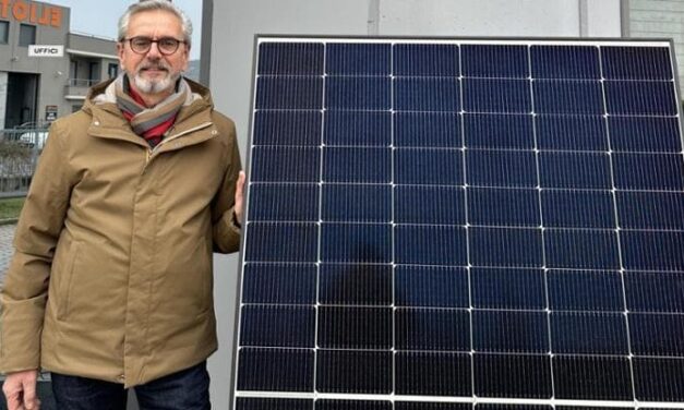 Lavori green, l’installatore di fotovoltaico: “L’energia pulita la faccio partire dal tetto di casa”